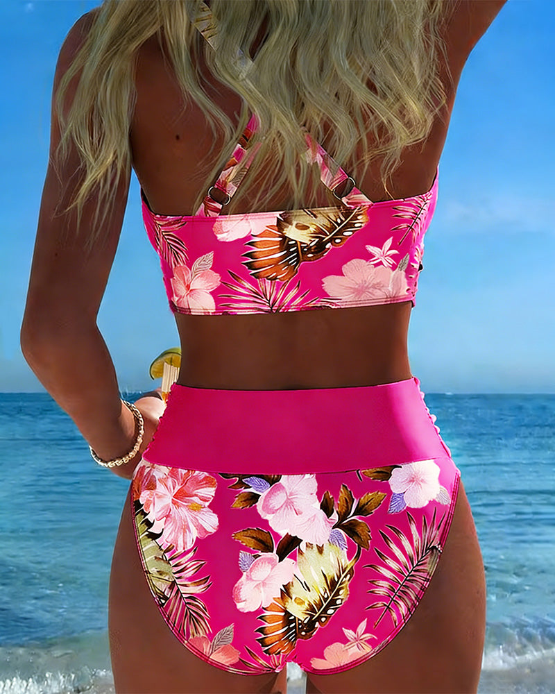 Karin | Bikini mit kontrastierendem Blumenmuster und Schlitz