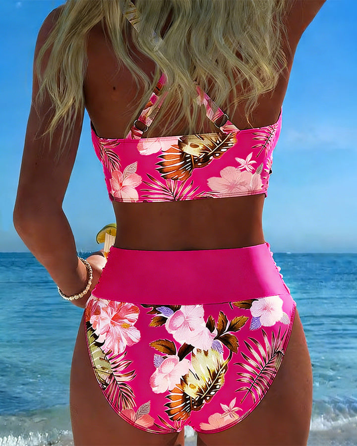 Karin | Bikini mit kontrastierendem Blumenmuster und Schlitz