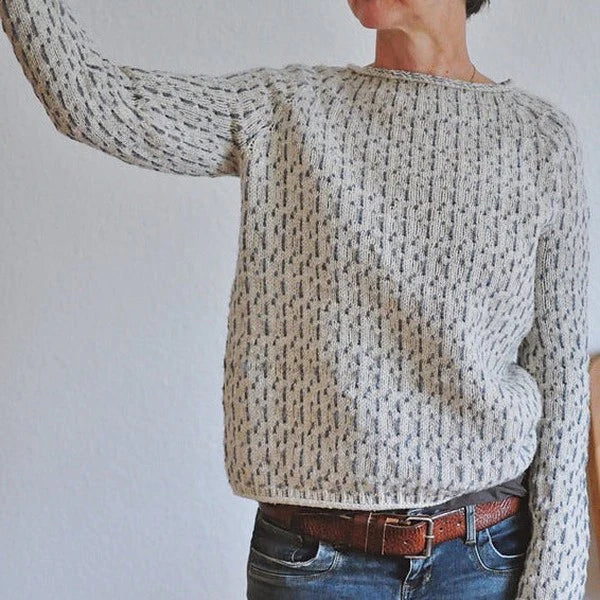Victoria | Eleganter grauer Pullover mit U-Boot-Ausschnitt