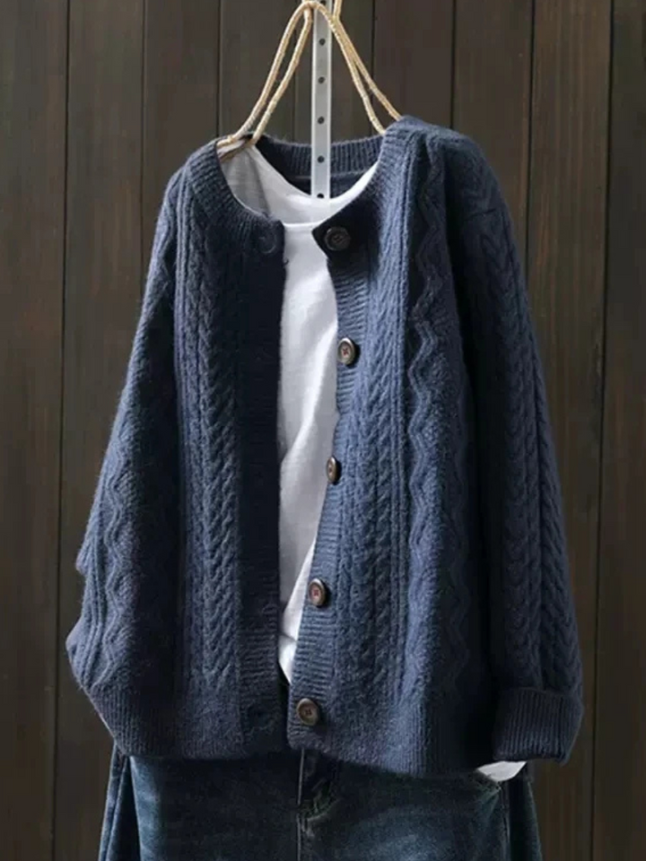 Lorença – Zopfstrickjacke