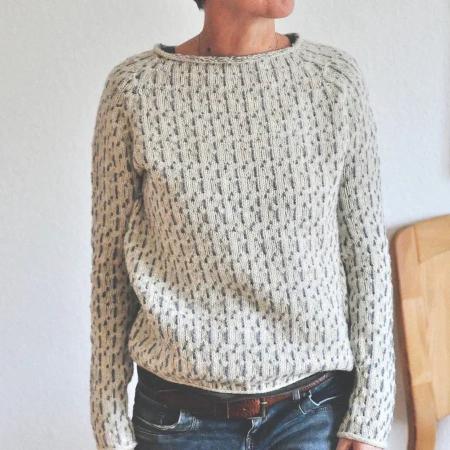 Victoria | Eleganter grauer Pullover mit U-Boot-Ausschnitt