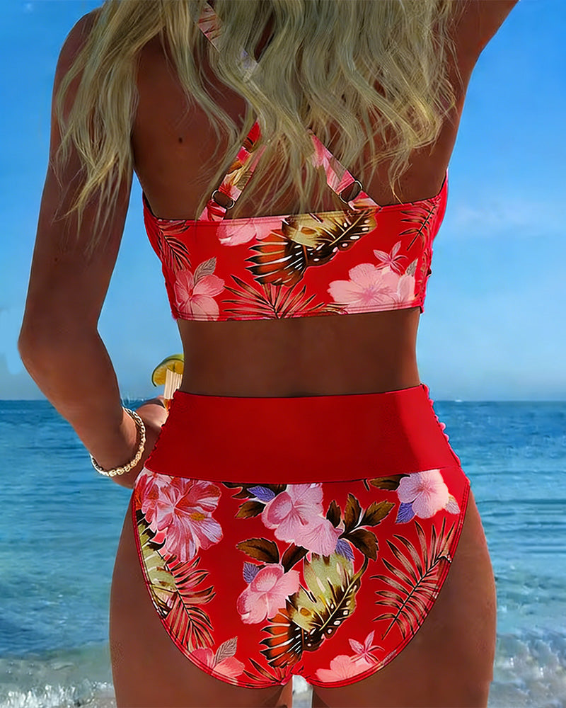Karin | Bikini mit kontrastierendem Blumenmuster und Schlitz