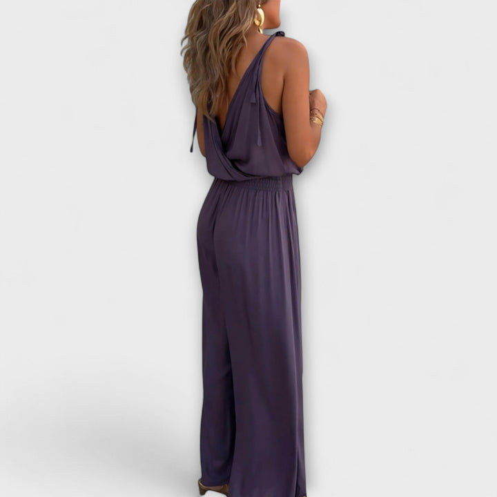 Sylvia | Donatila V-Ausschnitt Overall mit Stickerei und offenen Beinen