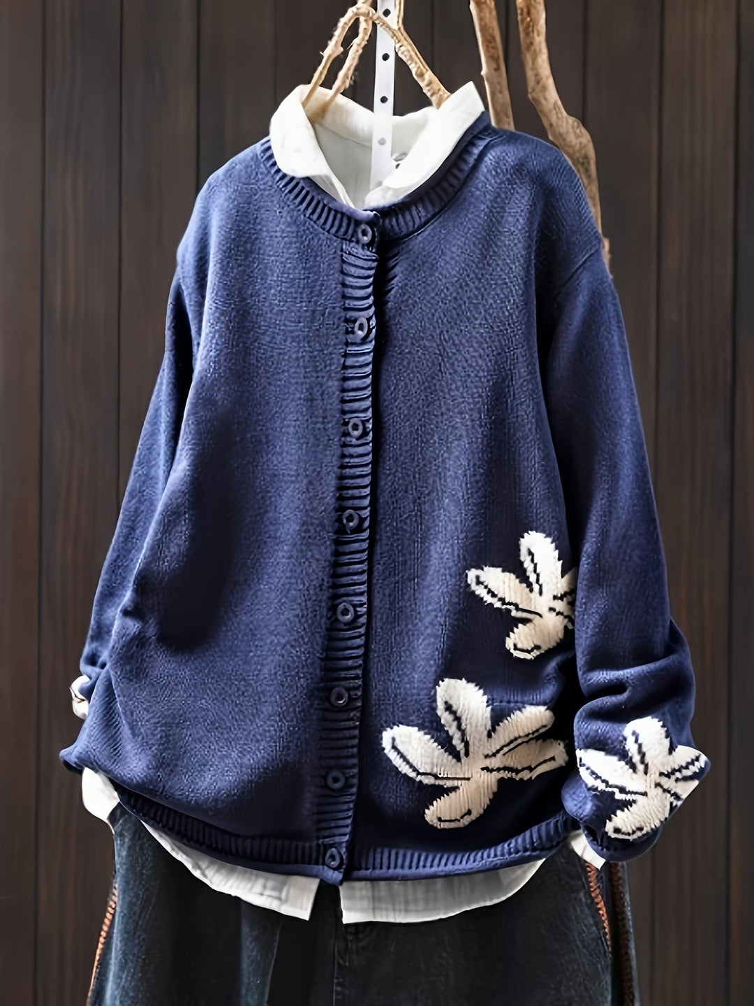 Safira – Strickjacke mit Blumenmuster