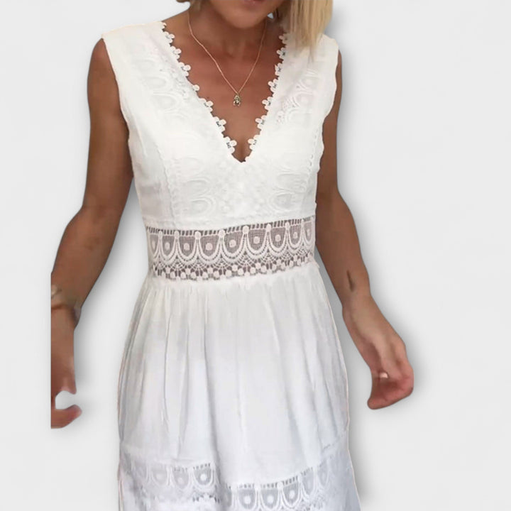Alma | Elegantes V-Ausschnitt Spitzenkleid