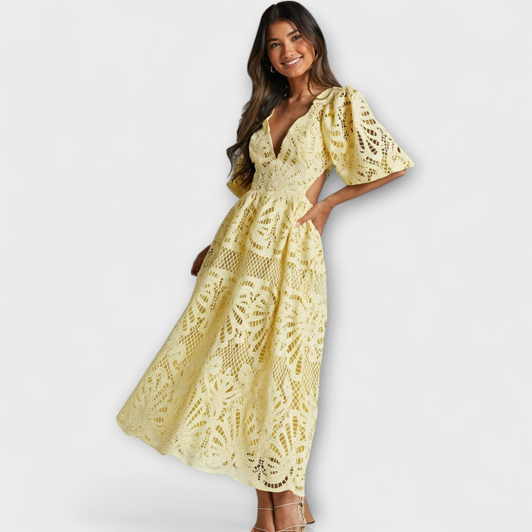 Hedwig | Elegantes Kleid mit zarten Details