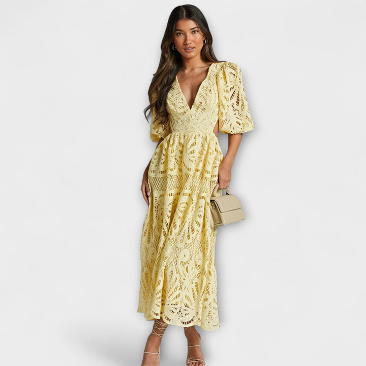 Hedwig | Elegantes Kleid mit zarten Details