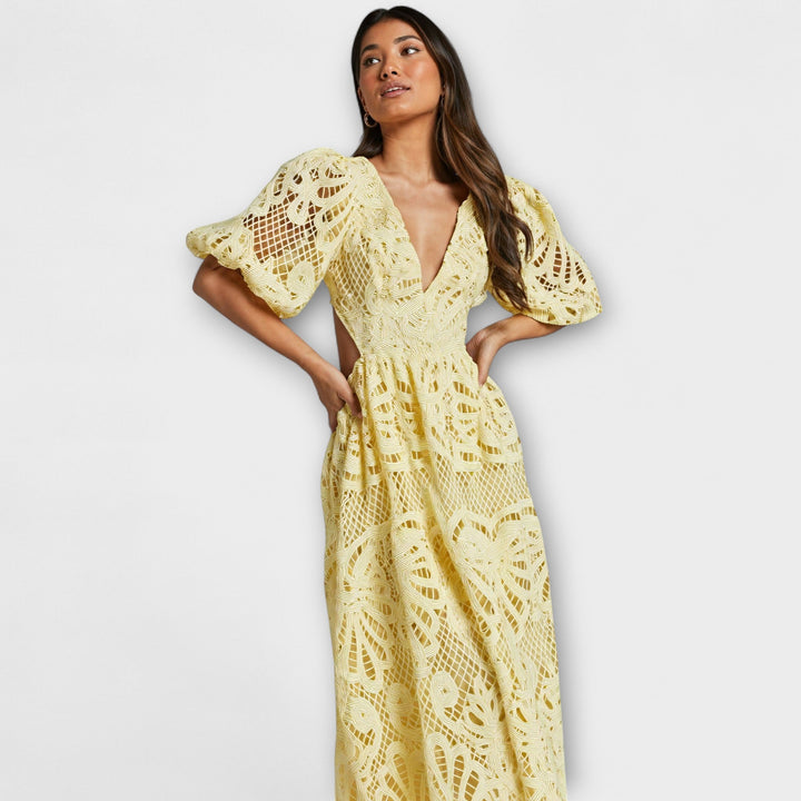 Hedwig | Elegantes Kleid mit zarten Details