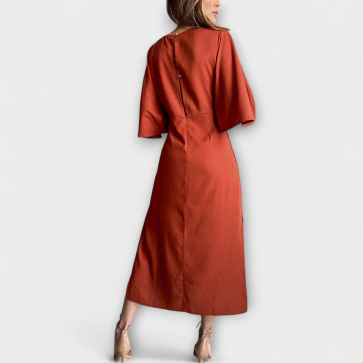 Ilse | Lässiges Kleid mit V-Ausschnitt und Krawatte