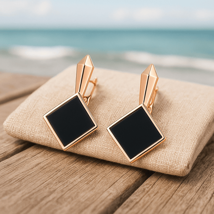 Carolin | Ohrringe mit quadratischen schwarzen Edelsteinen