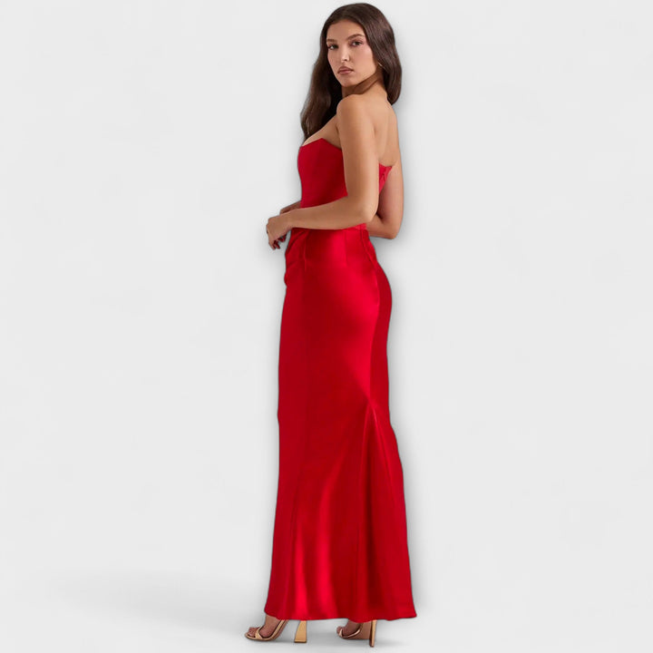 Lina | Schulterfreies Satin-Maxikleid mit Drapierung
